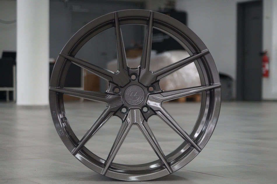 Q44 SFF1 20 Zoll Alufelgen Flow Forming 5x112